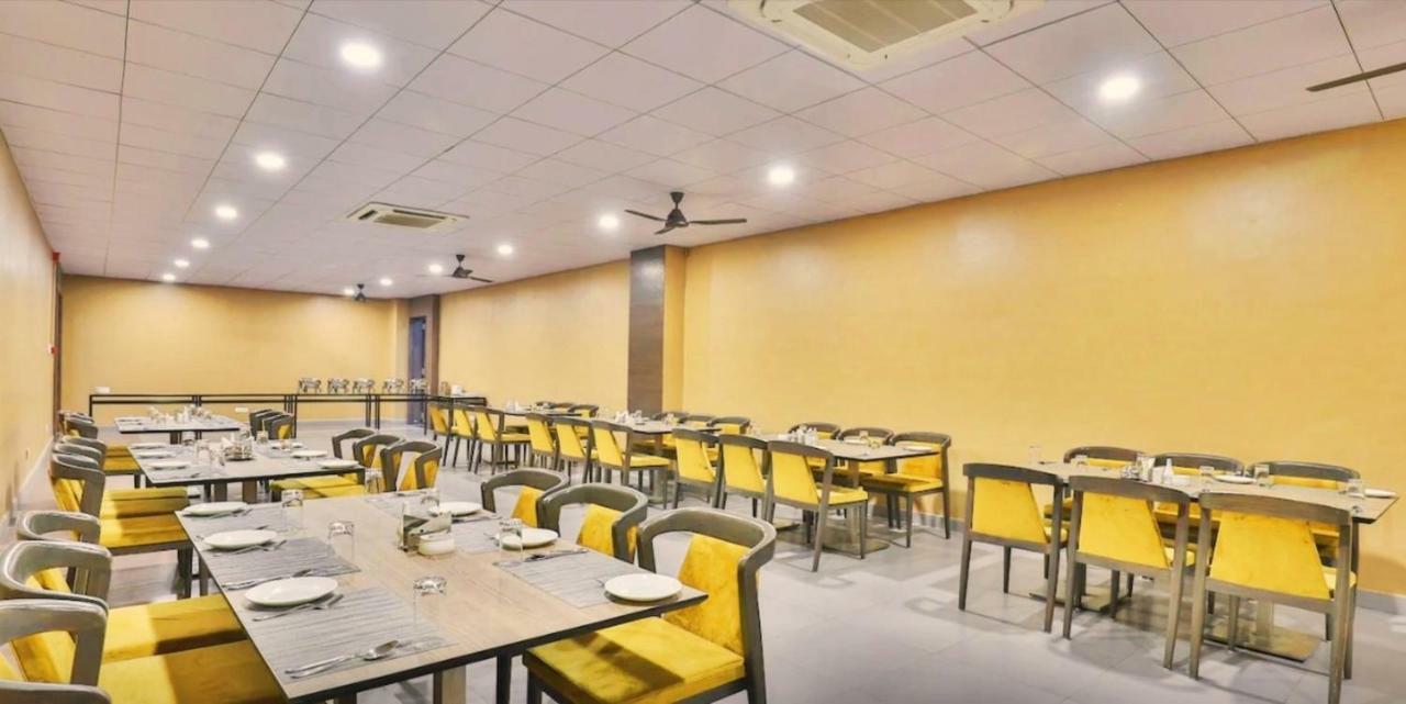 Genx Surat By 1589 Hotels Palsana  Bagian luar foto