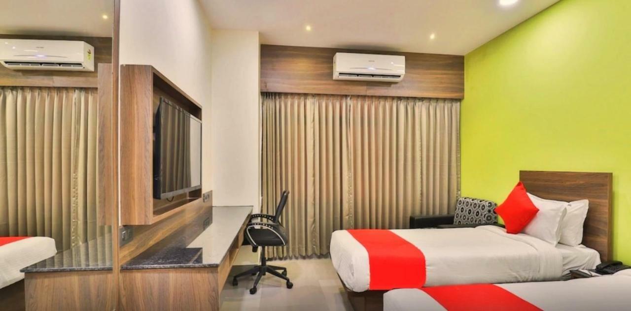 Genx Surat By 1589 Hotels Palsana  Bagian luar foto